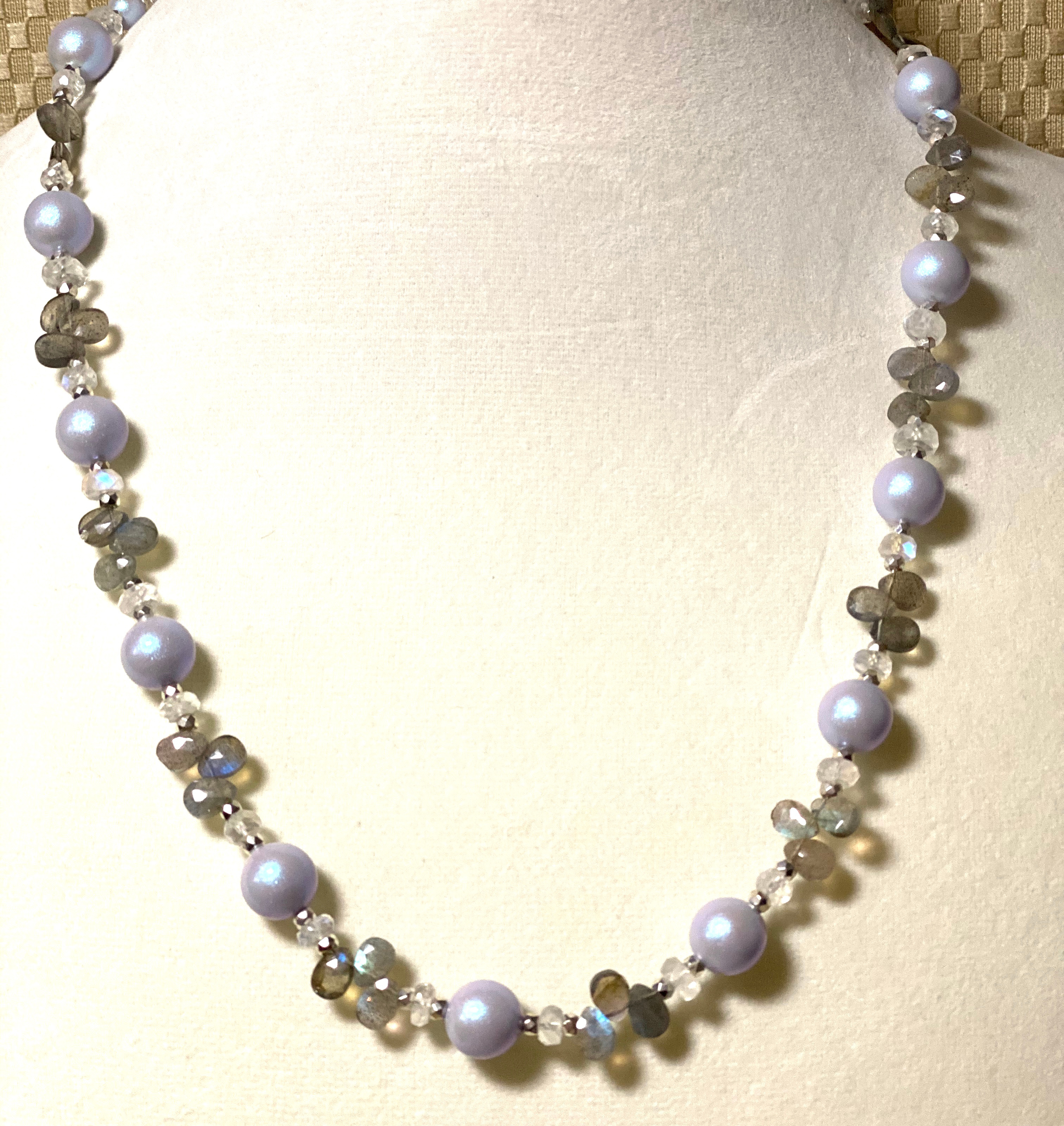 Picture of Blue Pearl Labradorite Necklace